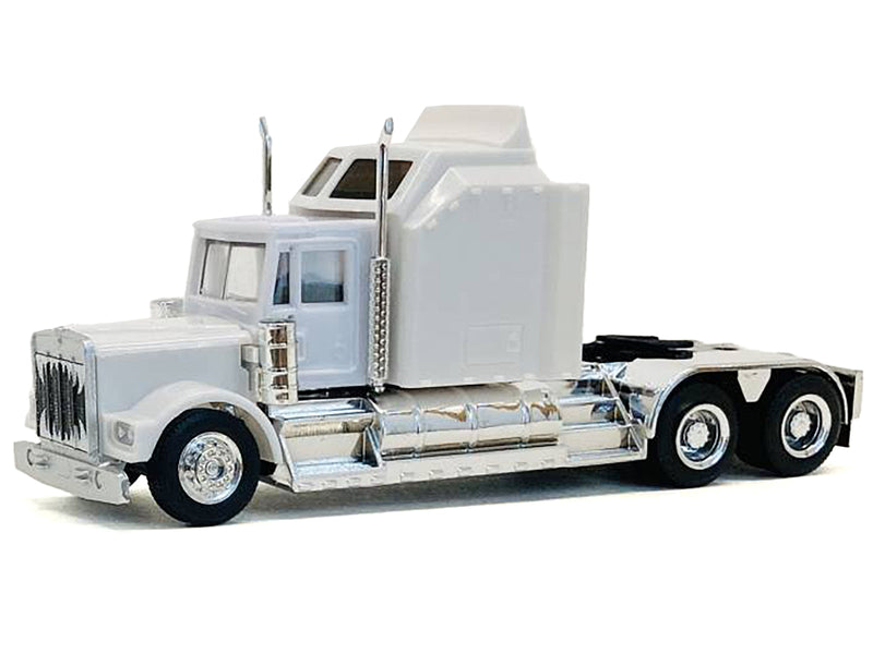 Kenworth W900 with Extra Large Sleeper White 1/87 (HO) Plastic Model Car by Promotex