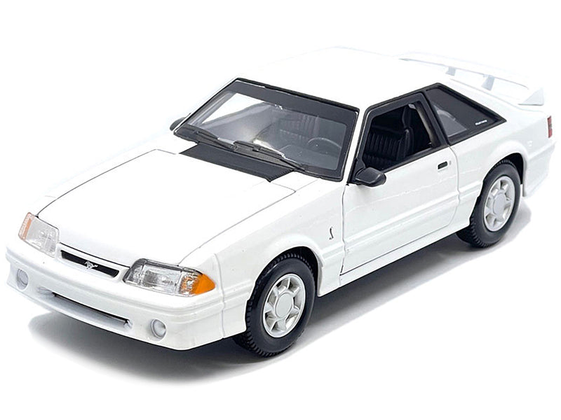 1993 Ford Mustang SVT Cobra White "Special Edition" Series 1/24 Diecast Model Car by Maisto