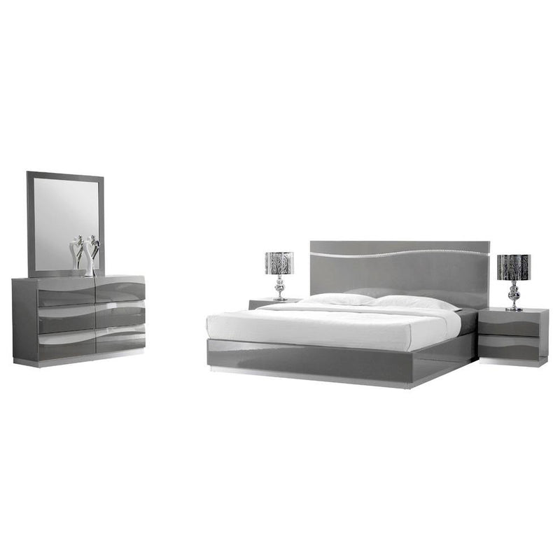 Best Master Leon 5-Piece Poplar Wood East King Bedroom Set in Gray High Gloss