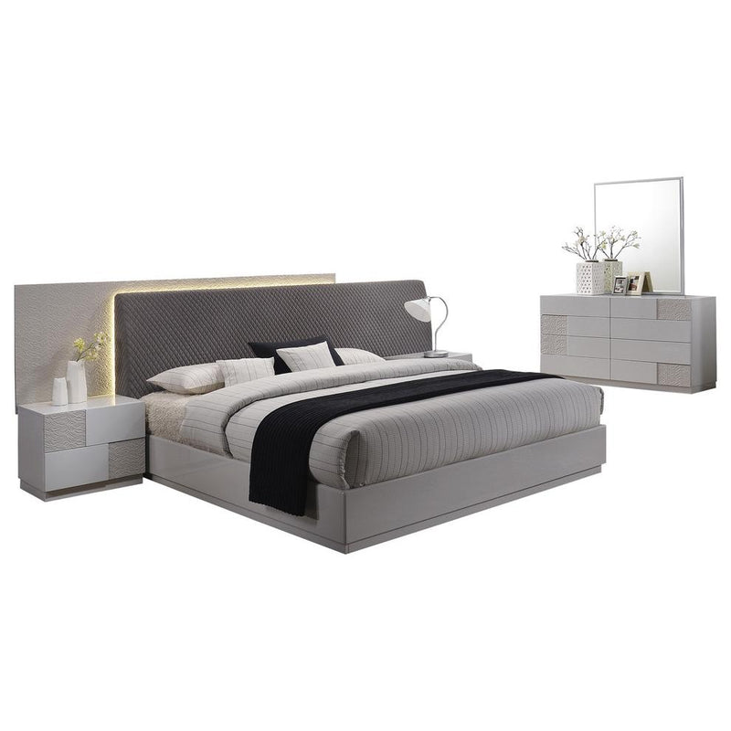 Best Master Naple 5-Piece Poplar Wood Cal King Platform Bedroom Set Gray/Silver