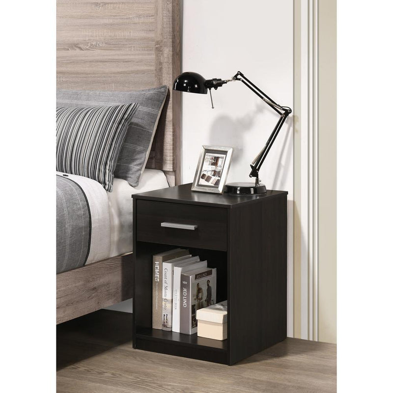 Nightstand w/ Drawer