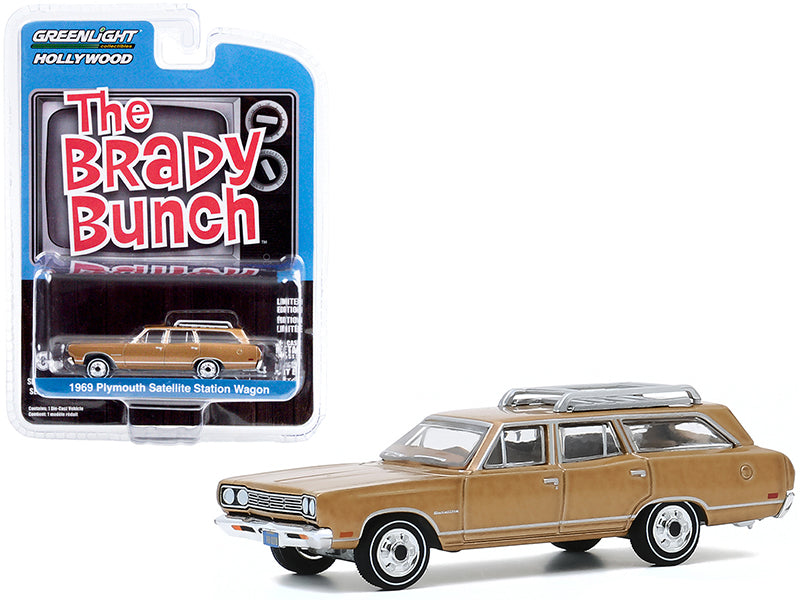 1969 Plymouth Satellite Station Wagon with Roof Rack Gold (Carol Brady's) The Brady Bunch (1969-1974) TV Series Hollywood Series Release 29 1/64 Diecast Model Car by Greenlight