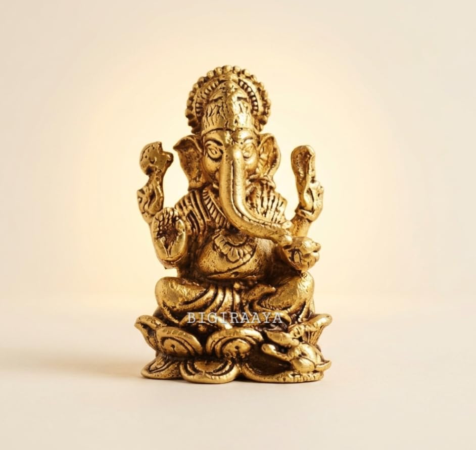 BIGIRAAYA Small Ganesha on Kamal Idol | 100% Pure Brass | Handcrafted Miniature Statue for Car Dashboard | Lightweight & Divine for Puja, Decor & Gifting (Sitting Ganesha)