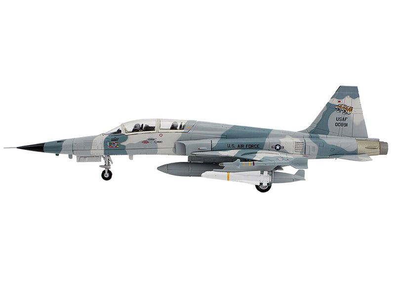 Northrop F-5F Tiger II Aircraft "58th Tactical Training Wing Williams Air Force Base" United States Air Force "Air Power Series" 1/72 Diecast Model by Hobby Master