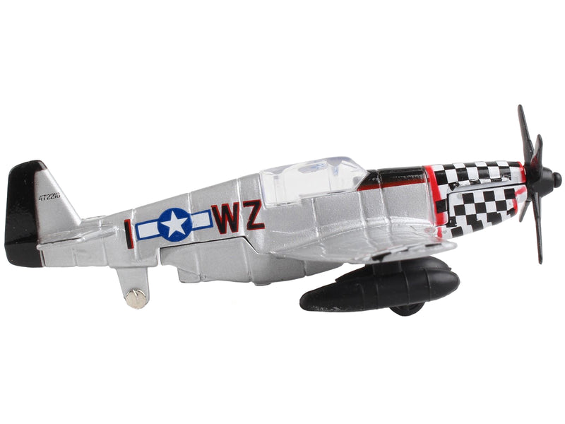 North American P-51 Mustang Fighter Aircraft Silver Metallic "United States Army Air Force" with Runway Section Diecast Model Airplane by Runway24