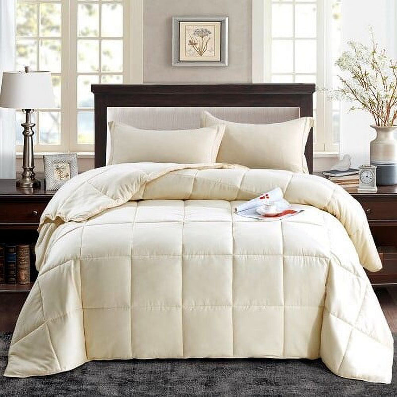 Full/Queen Traditional Microfiber Reversible 3 Piece Comforter Set in Ivory