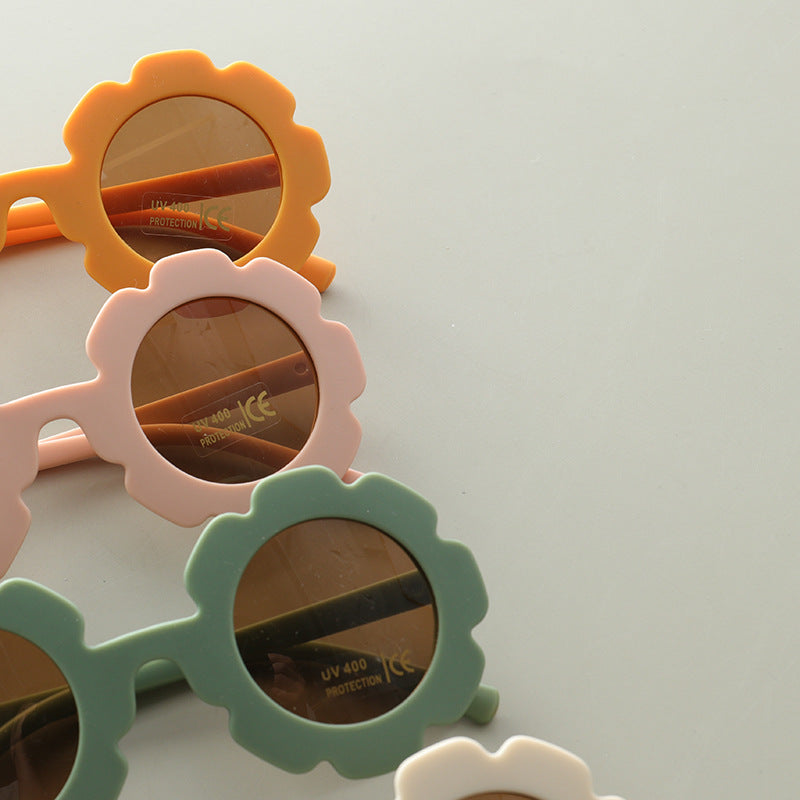 Kids Boy And Girl Flower Frame Shape Cute Fashion Sunglasses