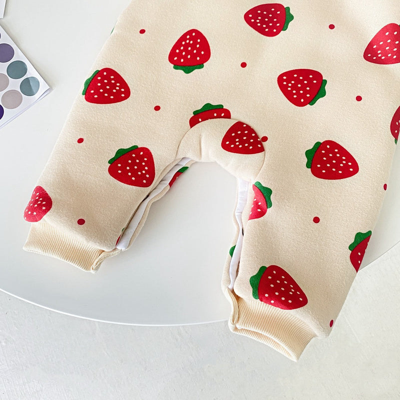 Baby Girl Strawberries Print Zipper Front Design Lace Patchwork Warm Quilted Romper