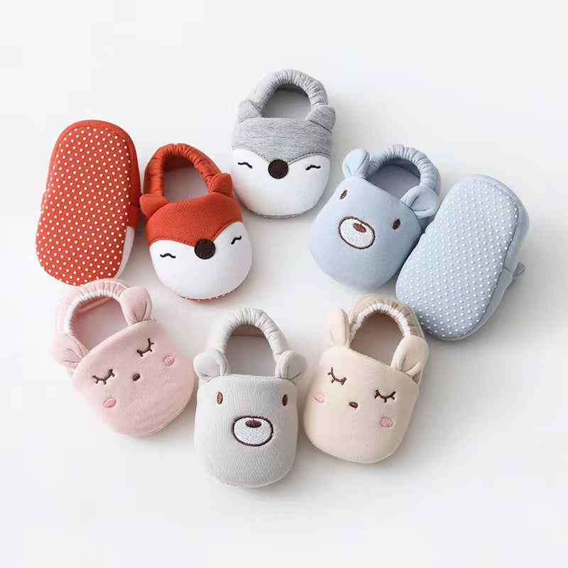 Baby Cartoon Animal Embroidered Graphic Cotton Filling Design Warm Toddle Shoes